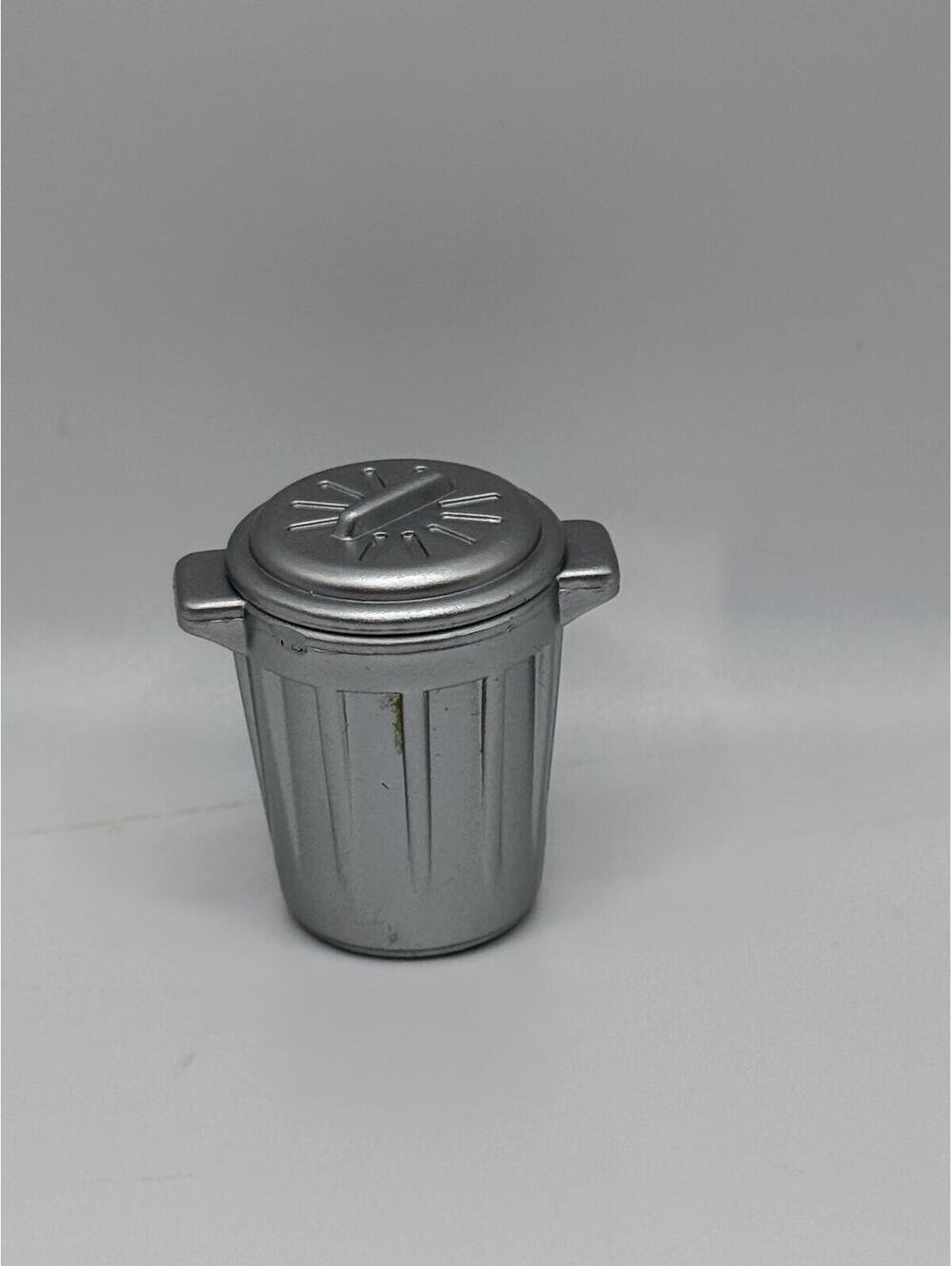 1:16 Scale Dollhouse Miniature Trash Can with Lid, Silver Can